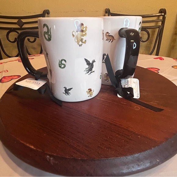 Set of Rae Dunn mugs. - Picture 4 of 6